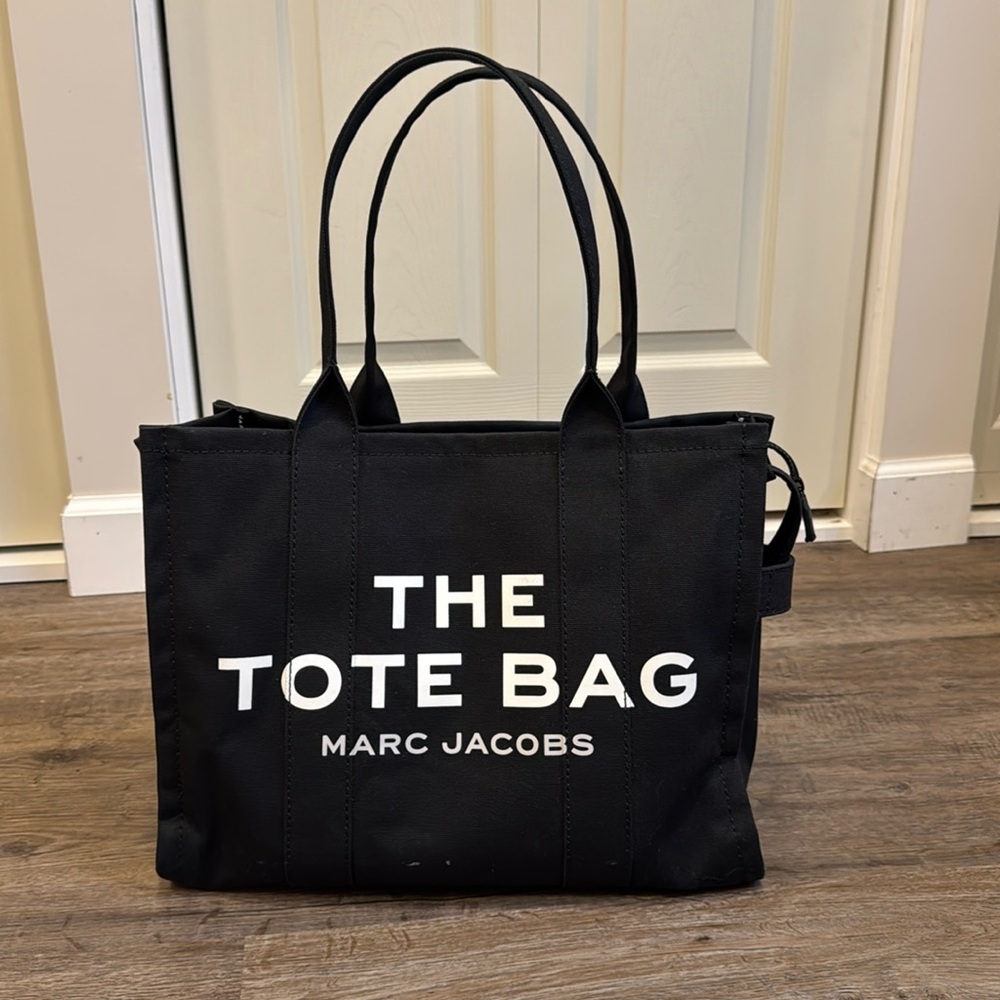The Marc Jacobs Canvas Tote Bag (Canvas)